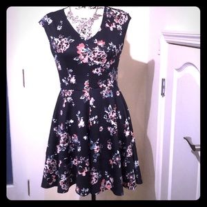 Sak's Fifth Avenue RED Navy Floral Scuba Dress